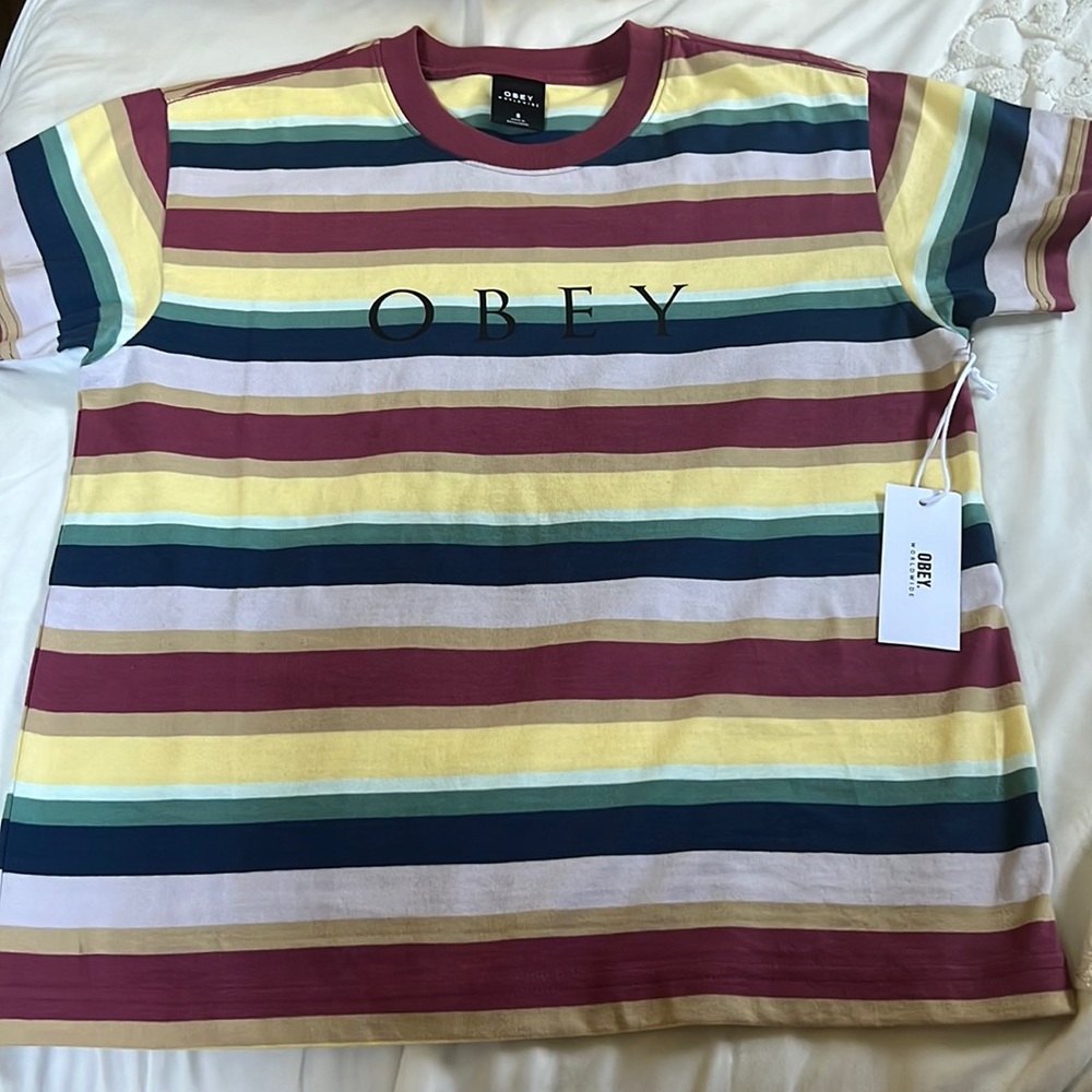 Obey tshirt